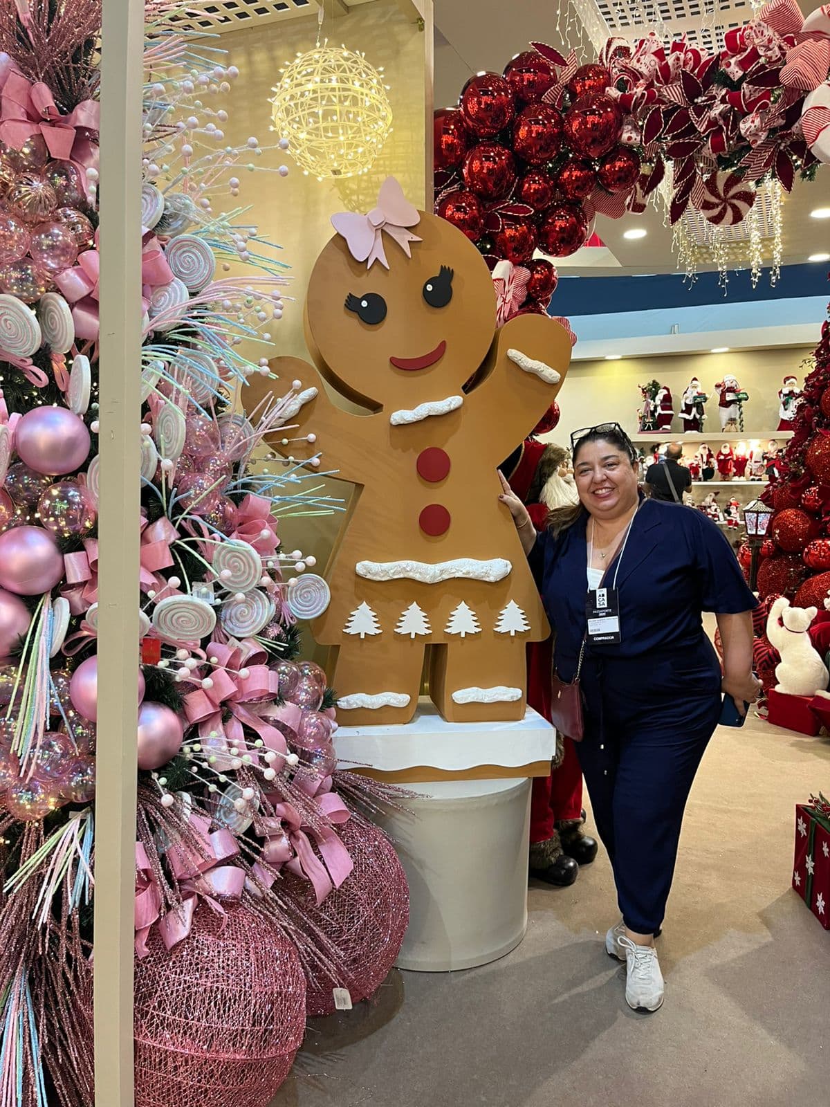 Foto profissional da decoradora de Natal